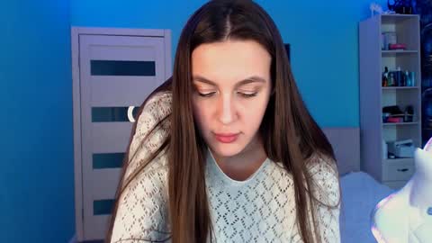 Jasmine online show from December 16, 8:41 am