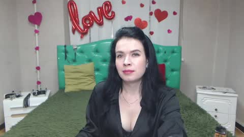 JasmineKouch online show from May 13, 5:51 pm