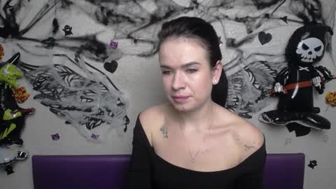 JasmineKouch online show from October 28, 7:03 am