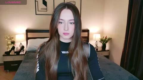 Jasmine online show from December 19, 9:45 am