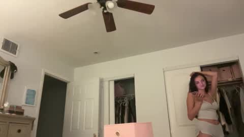 Jasmine Tate online show from October 20, 7:44 am