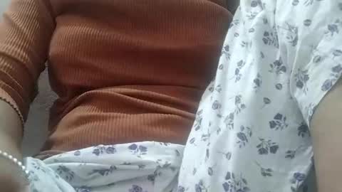 jasspreettt online show from May 23, 1:37 am