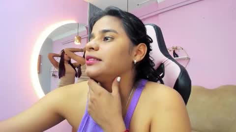 jazmin  online show from September 27, 11:06 am
