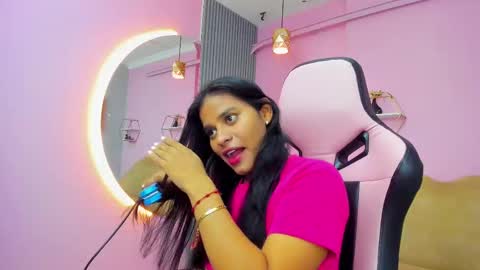 jazmin  online show from September 25, 10:47 am