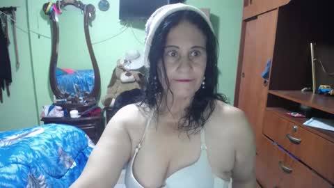 jazmim online show from February 4, 12:33 pm