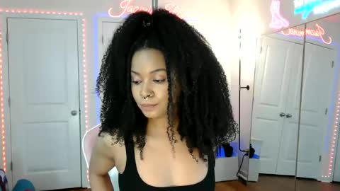 Jazmine Fox online show from May 6, 6:12 pm
