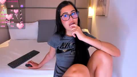 Jazmin online show from June 24, 9:03 pm
