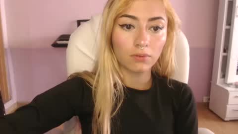 Snapshot of jean_monroe chatting on March 5, 4:57 pm Jean online show from March 5, 4:57 pm