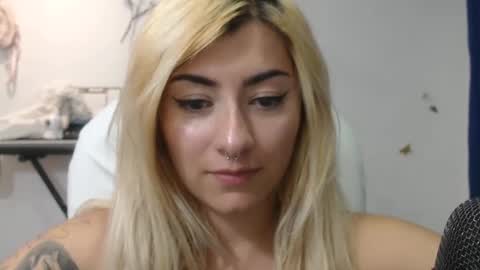 Snapshot of jean_monroe chatting on September 22, 11:03 pm Jean online show from September 22, 11:03 pm
