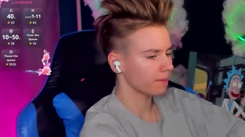 jean_wilsons online show from February 6, 11:24 am