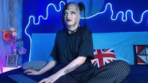 Jean online show from May 16, 8:08 pm