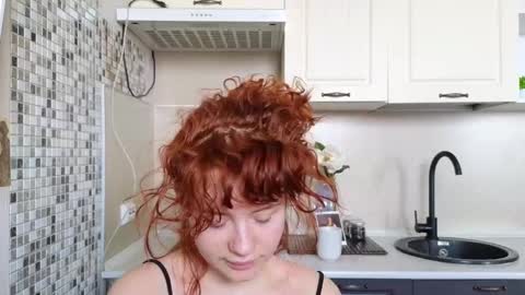 Snapshot of jelly_cherry chatting on March 11, 7:03 am Emily online show from March 11, 7:03 am