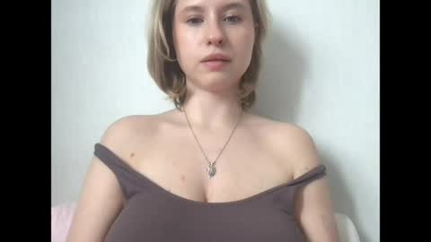 Inna  online show from May 13, 7:25 am