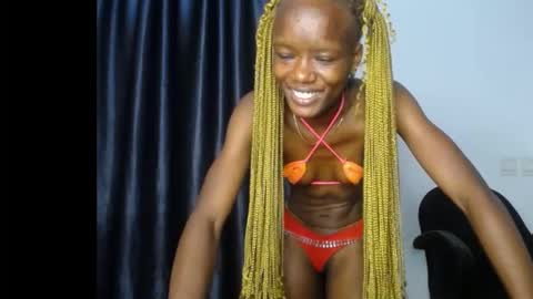 Linda online show from November 8, 6:46 pm