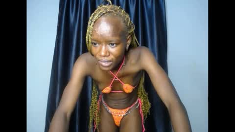 Linda online show from October 17, 11:19 pm