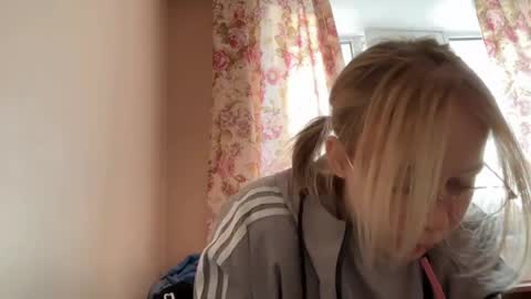 Jessica online show from April 16, 8:25 am