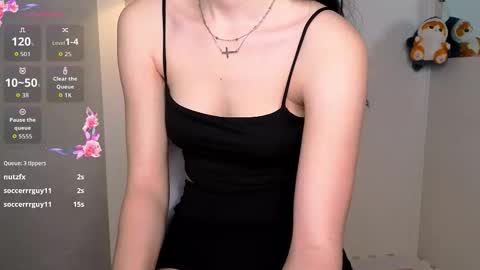 Snapshot of jenayorteg chatting on October 1, 11:20 pm Molly online show from October 1, 11:20 pm