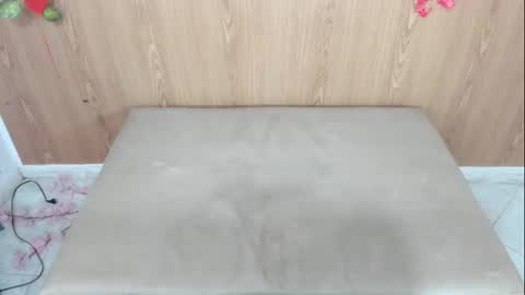 Jenelotizz online show from November 24, 12:45 am