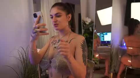 jeniffer_foxx online show from September 23, 4:43 am