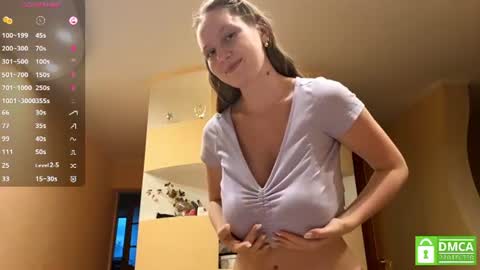 Jen online show from July 31, 4:19 pm