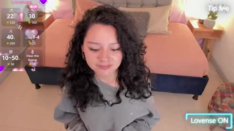 jenn online show from May 14, 9:42 pm
