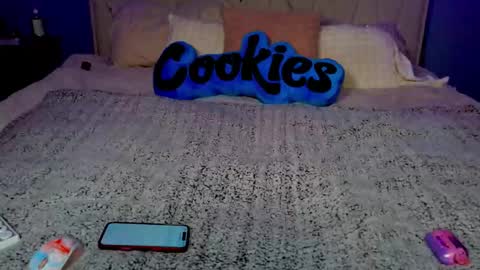 Jenna J. Morrison online show from March 19, 2:49 am