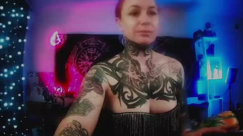 Mrs. Jenna online show from May 24, 1:15 am