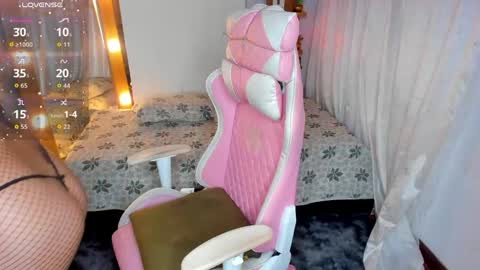 follow me in me  IG jenndy971 online show from May 2, 3:21 am