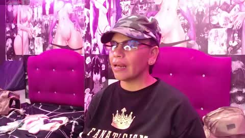 Jennifer online show from May 22, 7:23 pm