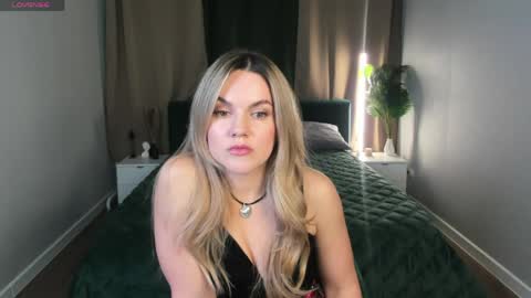 Jennifer Perezz online show from April 10, 8:53 am