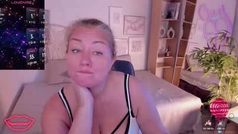 Jennifer online show from November 14, 3:45 pm