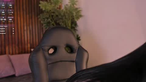     online show from October 11, 12:41 pm