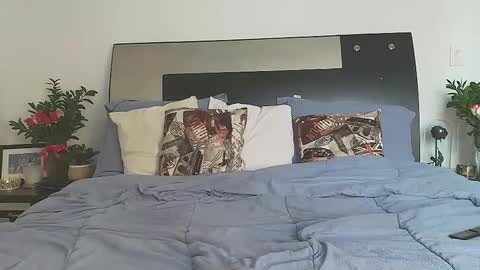 Jenn online show from December 5, 7:15 pm