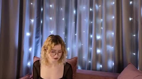 jenny_bunny_ online show from December 8, 1:24 am