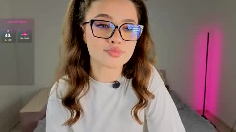 jenny_rosexx online show from December 5, 7:15 pm