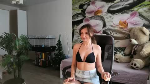 Snapshot of jennycutey chatting on January 20, 3:15 am jennycutey online show from January 20, 3:15 am