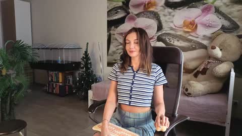 Snapshot of jennycutey chatting on January 19, 4:33 am jennycutey online show from January 19, 4:33 am