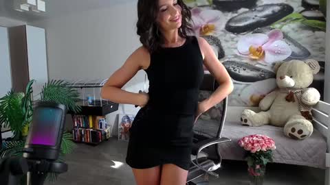 Snapshot of jennycutey chatting on December 5, 4:42 am jennycutey online show from December 5, 4:42 am