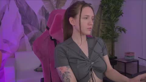 Jenny NO Nude online show from May 22, 5:22 pm