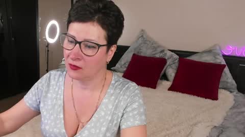 Jenny online show from May 8, 8:28 am