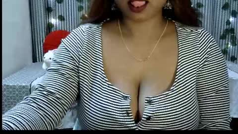 Snapshot of jennysinghaniya chatting on February 1, 5:07 am jenny online show from February 1, 5:07 am