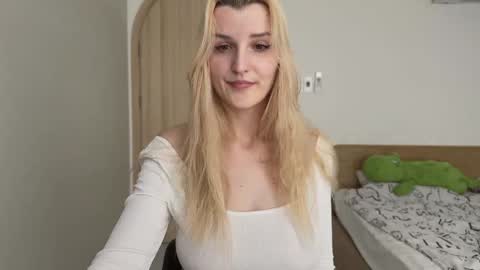 Jen  online show from January 31, 4:25 am