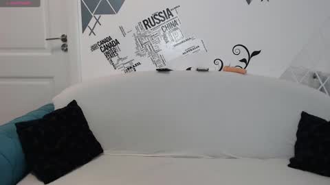 Snapshot of jennyxxx00 chatting on February 28, 7:46 pm Jenny online show from February 28, 7:46 pm
