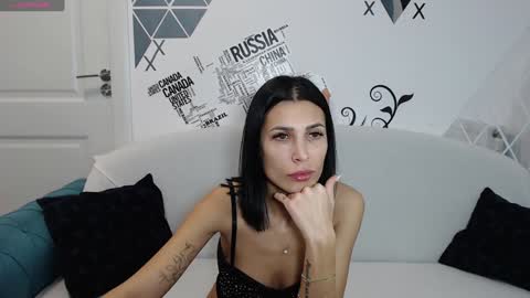 Snapshot of jennyxxx00 chatting on January 23, 12:19 pm Jenny online show from January 23, 12:19 pm