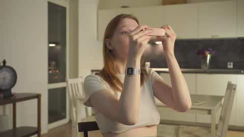 Molly online show from October 6, 3:18 pm