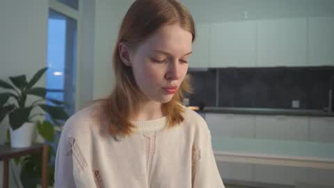 Molly online show from December 22, 4:37 am