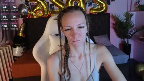 jesica_moon_peachy online show from December 20, 2:04 am
