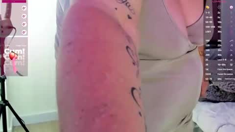    online show from December 25, 11:11 am