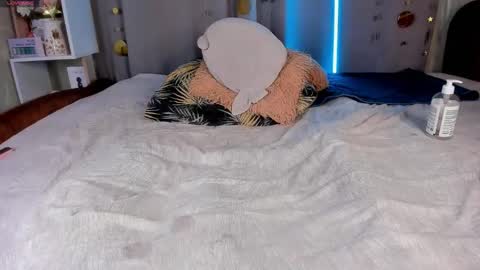Jess online show from May 7, 5:01 am