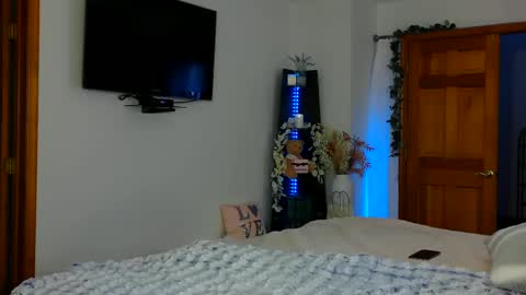 Jessabelle Diamond online show from December 4, 3:21 pm